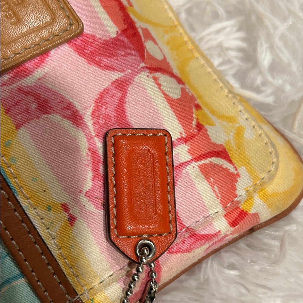 Coach Leatherwear Watercolor Signature Wristlet Clutch - Picture 4 of 8